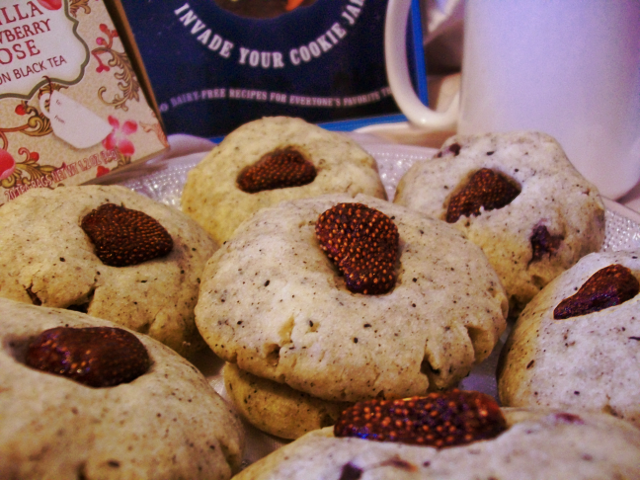 Vegan strawberry vanilla rose black tea cookies